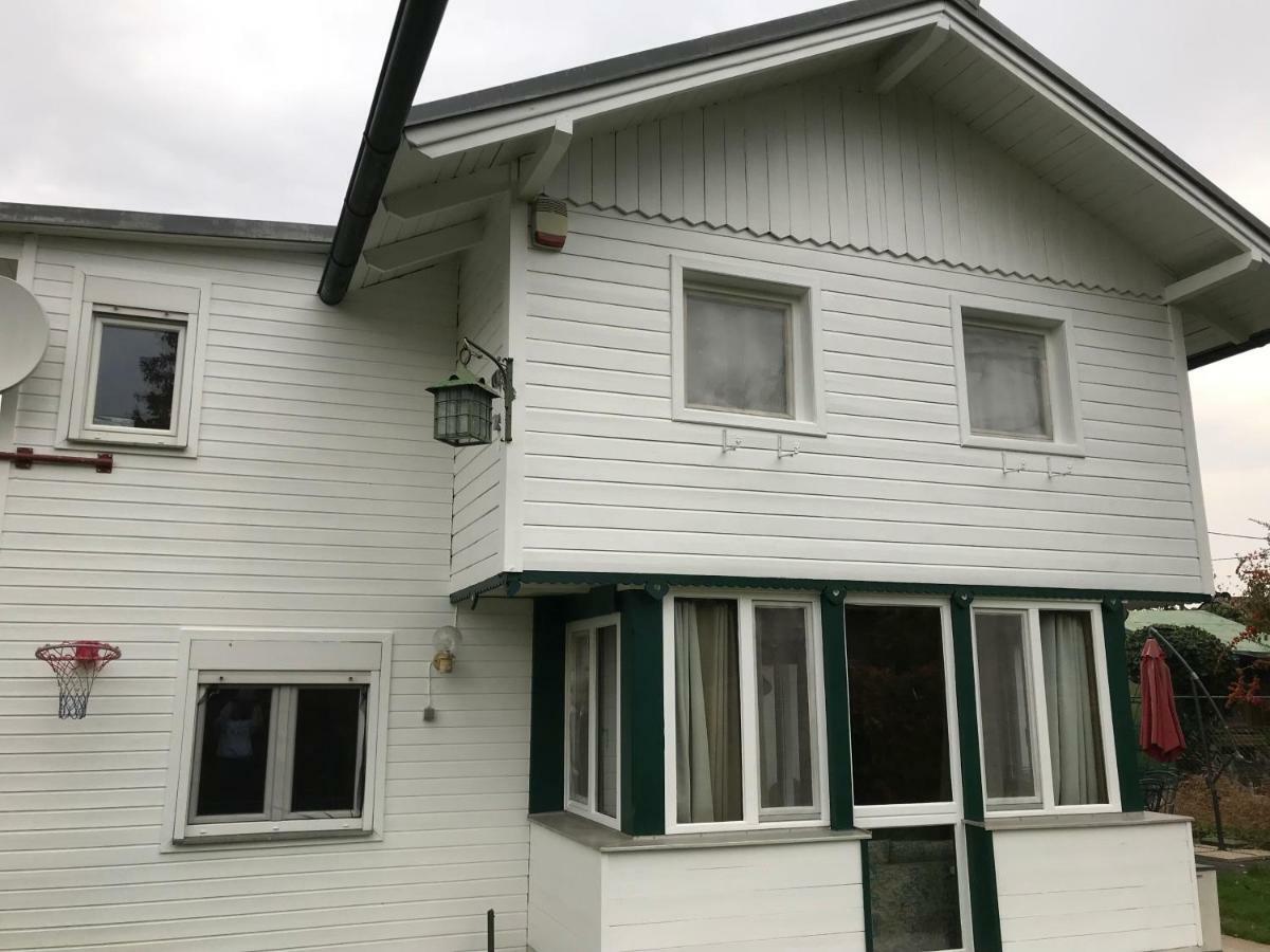 House At Lake "Alte Donau" In Vienna Esterno foto